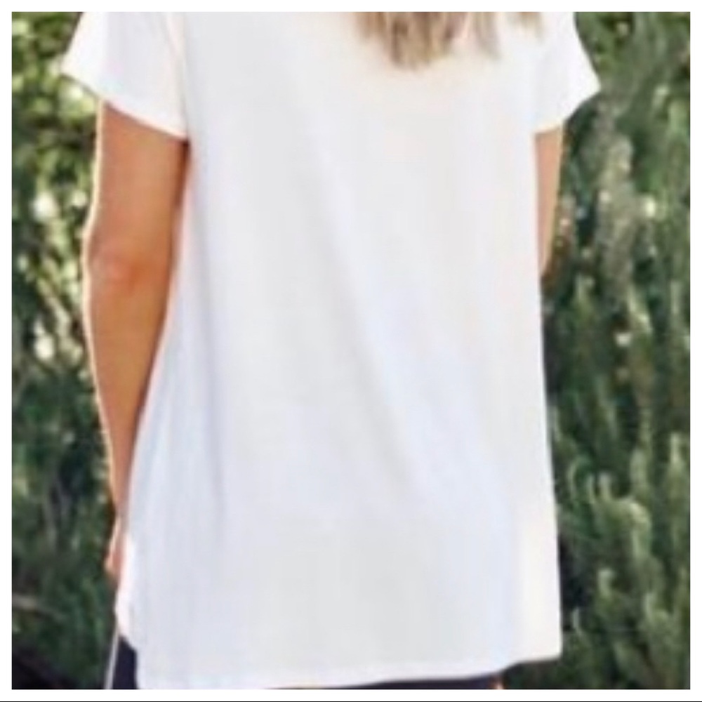 Haute Mess chic graphic Tee - Picture 3 of 5